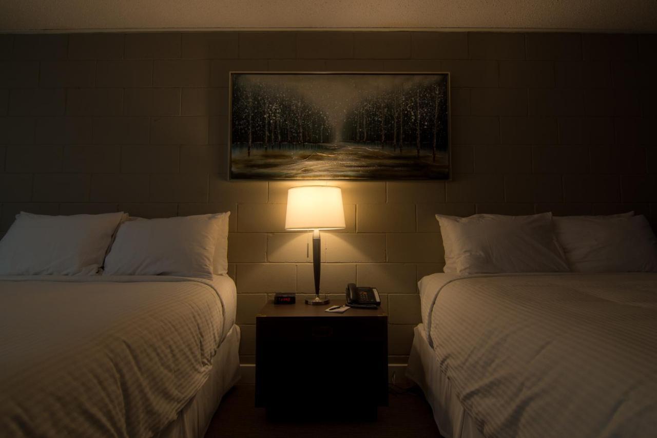 Northwood Plaza Hotel Prince George Exteriör bild